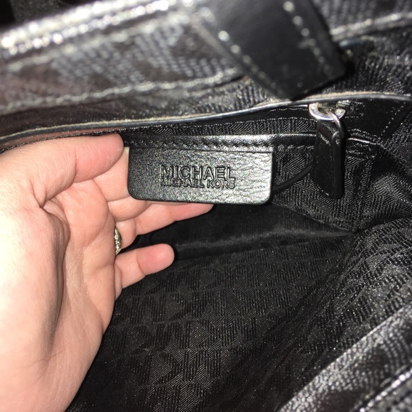 Michael Kors handbag - Picture 6 of 8